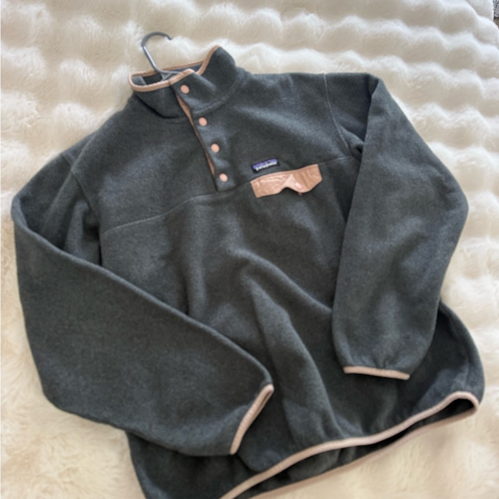 Patagonia Gray Synchilla Fleece with Pink Trim